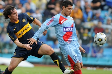 Javier Yacuzzi se lució durante cinco temporadas en Arsenal (Fuente: NA)