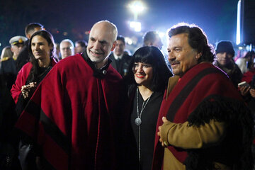 Desfile gaucho y guardia bajo las estrellas con fuerte operativo policial (Fuente: Gobierno de Salta)