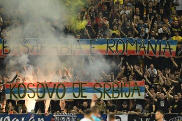 La Selección de Kosovo jugaba con Rumania y dejó la cancha por banderas ofensivas