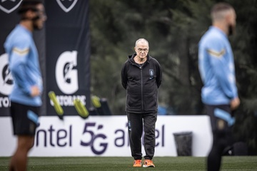 El primer partido en - AUF - Selección Uruguaya de Fútbol