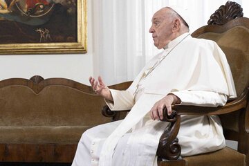 Sin nombrarlo, el Papa Francisco alertó sobre Milei: "El Mesías es uno solo. Los demás son todos payasos de mesianismo" (Fuente: Télam)