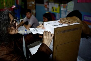 Balotaje de las elecciones 2023: cómo se cuenta el voto en blanco (Fuente: AFP)