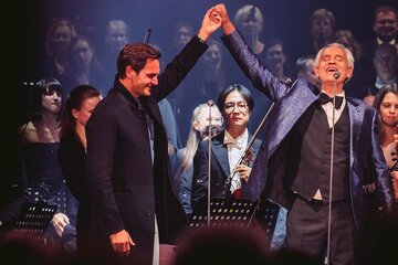 La emotiva noche de Roger Federer: un encuentro inolvidable con Andrea Bocelli  