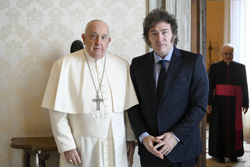 Javier Milei y el Papa Francisco inauguraron en el Vaticano la era del  deshielo | Encuentro en Roma tras los insultos y las disculpas del  Presidente | Página|12