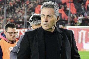 Frank Kudelka, entrenador de Huracán