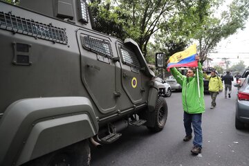 Asalto a la embajada de México en Ecuador (Fuente: EFE)
