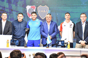 Riquelme estuvo en la conferencia de prensa conjunta que sirvió de previa para el Superclásico. (Fuente: Prensa AFA)