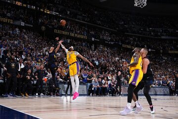 Los Lakers de LeBron y una derrota increíble con Denver (Fuente: AFP)