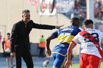 Martín Demichelis durante el partido en Córdoba  (Fuente: AFP)