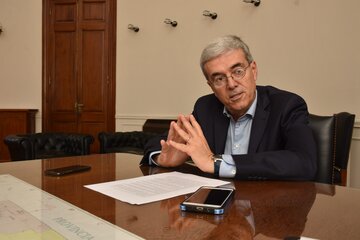 El actual diputado y exministro de Economía, Walter Agosto.