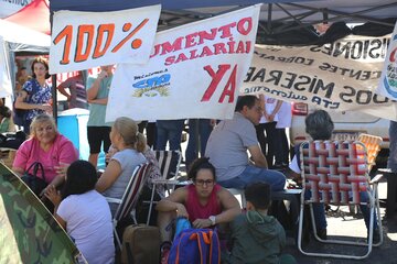 Yerbateros se sumaron a la protesta en Misiones y hay expectativa por la marcha a la Legislatura (Fuente: AFP)