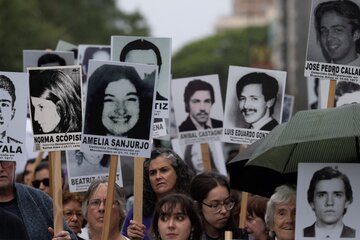 Familiares de detenidos desaparecidos de Uruguay homenajean a Amelia Sanjurjo (Fuente: AFP)