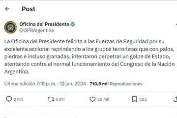 El gobierno y su banalidad: una cuenta oficial denunció un "golpe de Estado" con "piedras y palos" (Fuente: Twitter Oficina del Presidente)