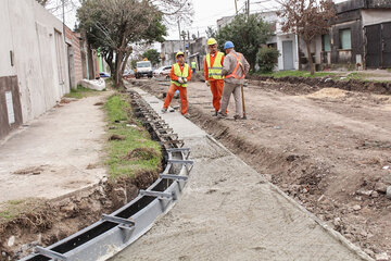 Caputo se desliga de las obras en municipios