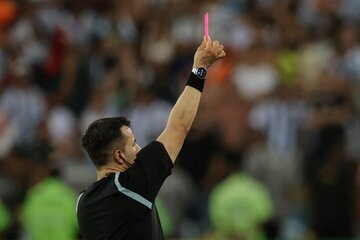 Copa América: la tarjeta rosa, el VAR y  la tecnología de línea de gol (Fuente: NA)