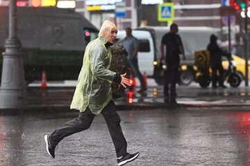 Moscú, azotado por la lluvia y vientos huracanados