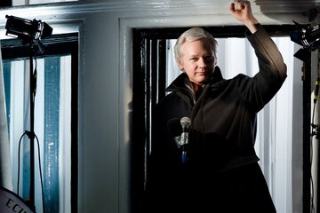 Assange, el azar y la necesidad (Fuente: AFP)