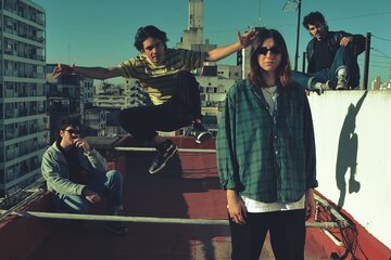 Mora y Los Metegoles, referentes de una nueva generación del rock indie de La Plata (Fuente: Guillermina Muller)