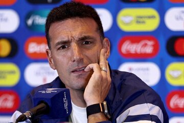 Scaloni: "Puede ser que Lautaro y Julián jueguen juntos, es una opción" (Fuente: AFP)