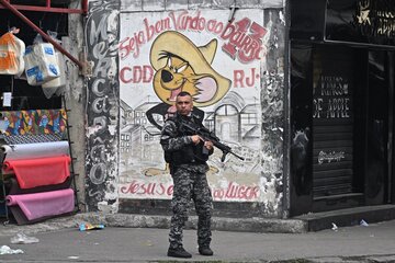 Megaoperativo policial en las favelas de Río de Janeiro (Fuente: AFP)