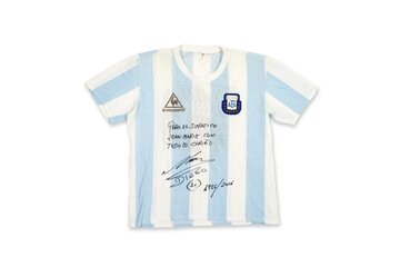 Subastan la camiseta que usó Maradona en la semifinal del Mundial de México 1986 (Fuente: Sotheby's)