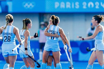 Gran remontada de Las Leonas en París 2024: a qué hora juegan con España (Fuente: NA-COA)