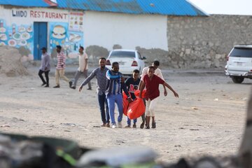 Un grupo yihadista mató a 32 personas en una playa (Fuente: AFP)