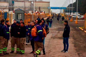 Trabajadores aceiteros iniciaron un paro por tiempo indeterminado