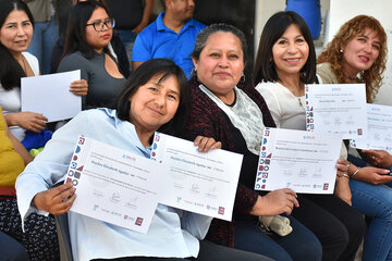 En dos años se formaron 900 mujeres y diversidades en la construcción