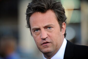 Detuvieron a cinco personas por posible vínculo con la muerte por sobredosis de Matthew Perry (Fuente: AFP)