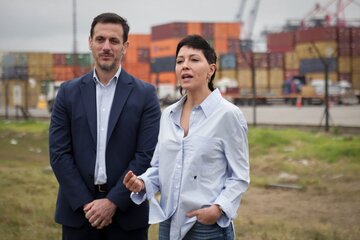 Julián Álvarez y Mayra Mendoza piden ante la Justicia un informe sobre la actividad económica del Puerto de Dock Sud (Fuente: Prensa)