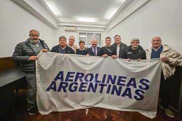 Los gremios de Aerolíneas preparan nuevas medidas con el apoyo de la CGT y gobernadores (Fuente: Prensa)