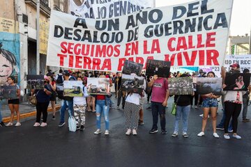 Otra jornada de cortes y protestas en el Puente Pueyrredón