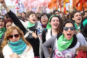 Luci Cavallero: "El feminismo permitió derrotar a Macri en las elecciones"