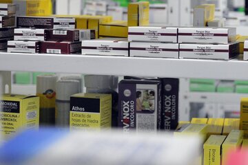 El Gobierno acordó la implementación de precios de referencia de medicamentos