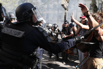 En París y en otras ciudades del mundo, se realizaron protestas previas a la Cumbre. (Fuente: AFP)
