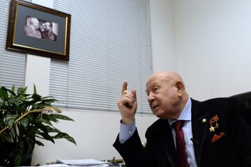 Murió Alexei Leonov, el primer hombre que realizó una caminata espacial