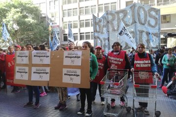 Los militantes de Barrios de Pie se manifestaron ante la Secretaría de Comercio. Foto: Barrios de Pie.