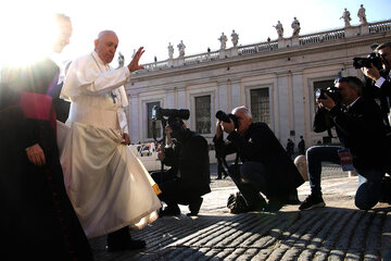 Por primera vez en mil años, el Vaticano recomienda sacerdotes casados (Fuente: EFE)