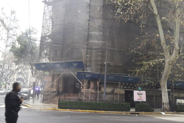 El Banco Nación ubicado en Santa Fe y Azcuénaga. (Fuente: Télam)