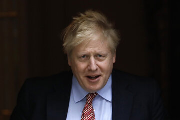 El primer ministro Boris Johnson encaró una errática política sanitaria cuyo resultado fue dramático en cantidad de muertos por la pandemia. (Fuente: AFP)
