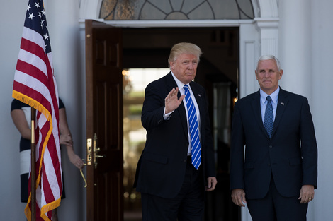 Actores de Broadway contra Trump y Pence al final de una obra