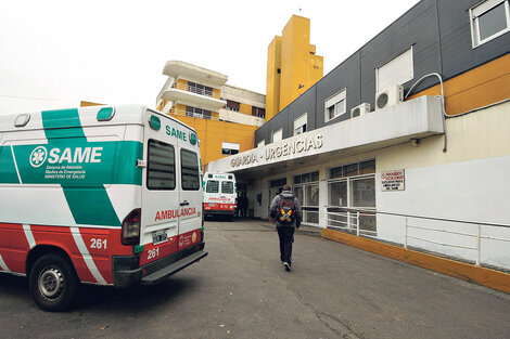 Anoche, la mujer y su beba seguían internadas en el hospital.