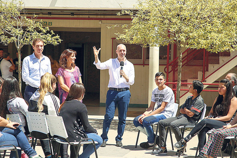 Horacio Rodríguez Larreta junto a Diego Santilli y Soledad Acuña en el acto en Soldati.