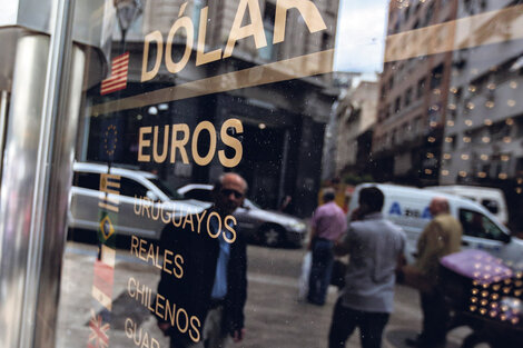 El dólar alcanzó su mayor valor desde febrero. En el marginal, llegó a 16,10. 