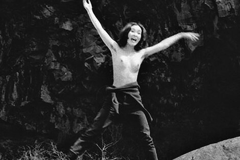Con Female Student Guerrilla, Adachi anticipó satíricamente el fracaso de la lucha armada en Japón.