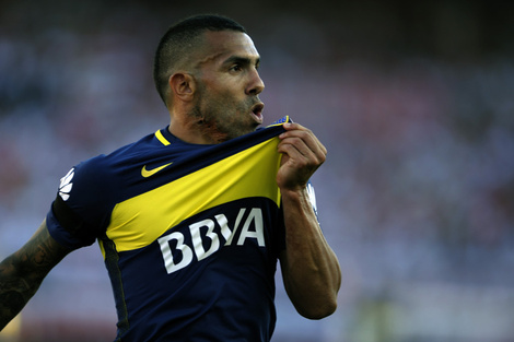 Tevez se despidió con una sonrisa