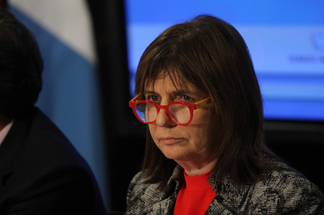Patricia Bullrich te vigila