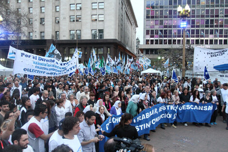 "Frente a la mentira, el hambre y el retroceso"