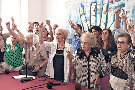 Estela de Carlotto y Lita Boitano encabezaron ayer la conferencia de los organismos de derechos humanos.